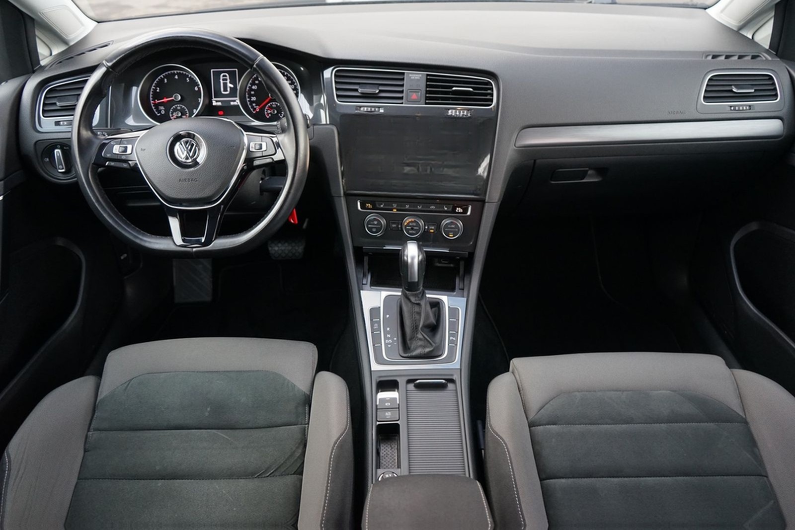 Volkswagen Golf VII Variant 1.5 TSI Navi ACC Kamera foto 6