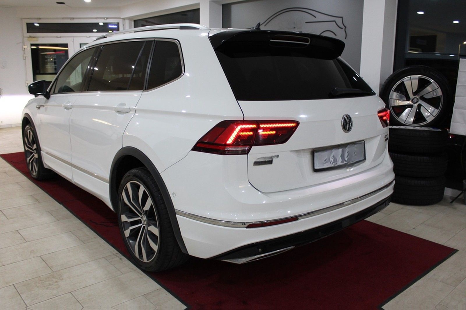Volkswagen Tiguan Allspace Highline/R-LINE 4Motion foto 2