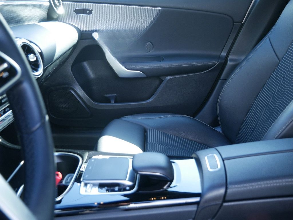 Mercedes-Benz A 220 Progressive SHZ PTS NAVI LED MBUX VOLL-LED foto 18