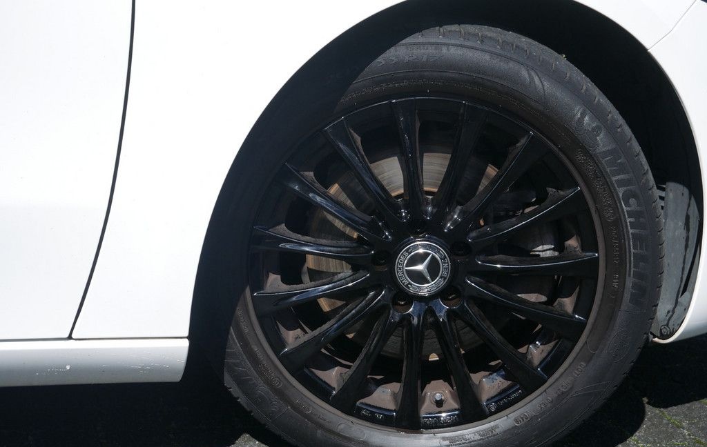 Mercedes-Benz A 220 Progressive SHZ PTS NAVI LED MBUX VOLL-LED foto 5