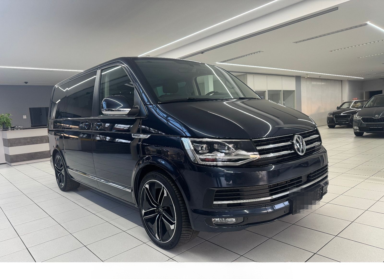 Volkswagen T6 Multivan 70 Jahre Bulli ACC Navi Kamera AHK foto 3