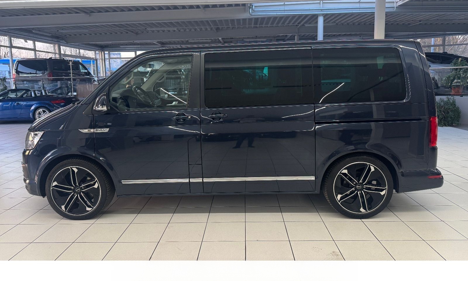 Volkswagen T6 Multivan 70 Jahre Bulli ACC Navi Kamera AHK foto 8