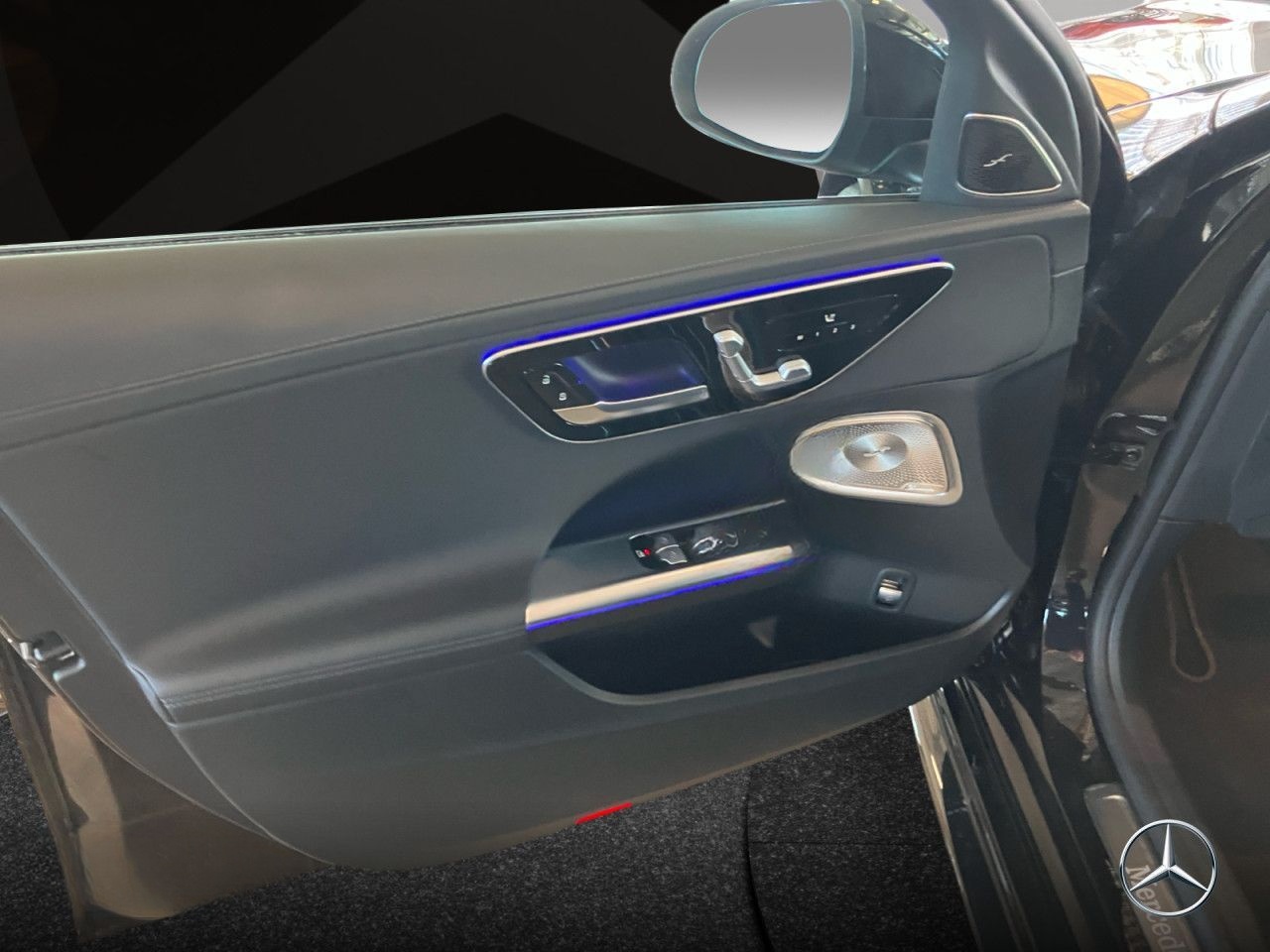 Mercedes-Benz C 200 AMG/Night/Pano/Prem+/keylessGo/Burmester foto 17