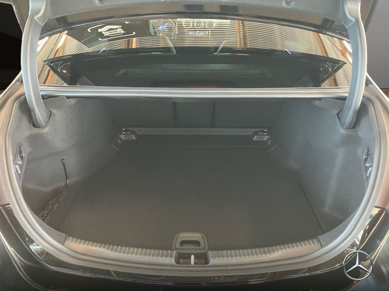 Mercedes-Benz C 200 AMG/Night/Pano/Prem+/keylessGo/Burmester foto 20