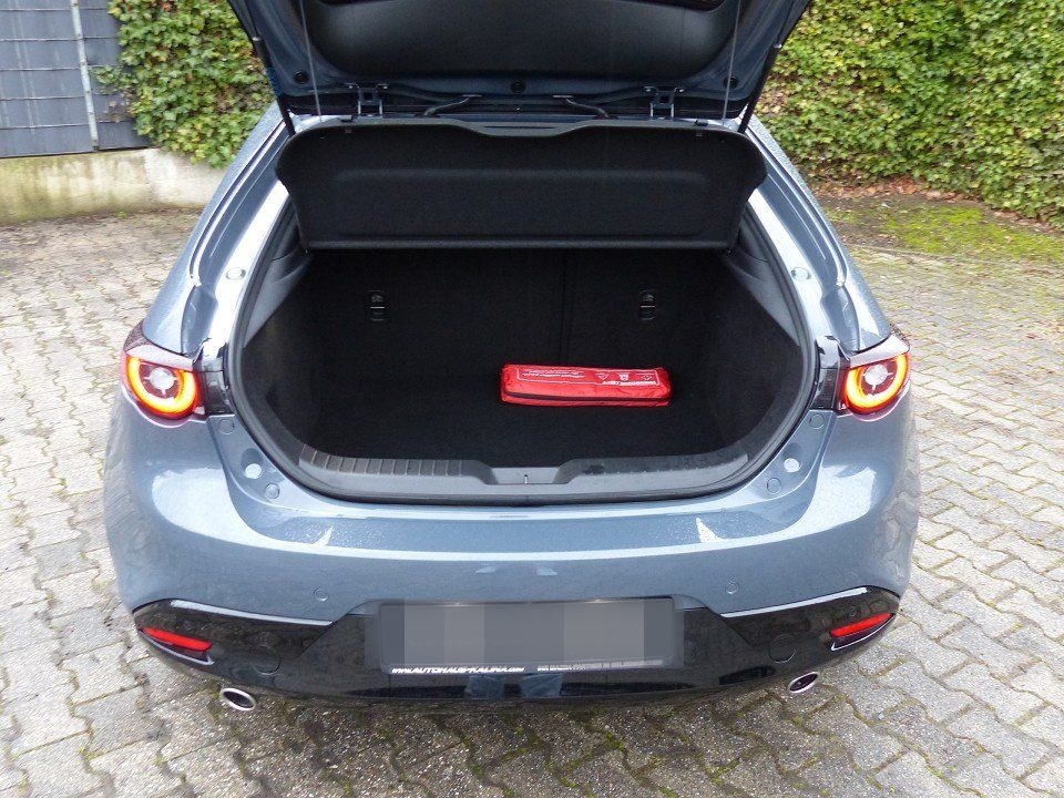 Mazda 3 SKYACTIV-G 140PS Automatik HOMURA + GANZJAHRES foto 7