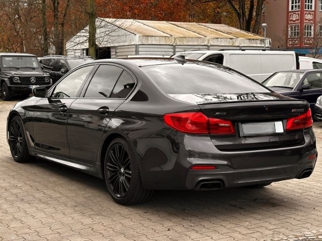 BMW M550 i xDrive LED HUD H&K KAM PANO foto 2