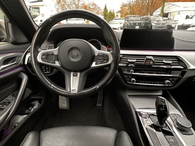 BMW M550 i xDrive LED HUD H&K KAM PANO foto 7