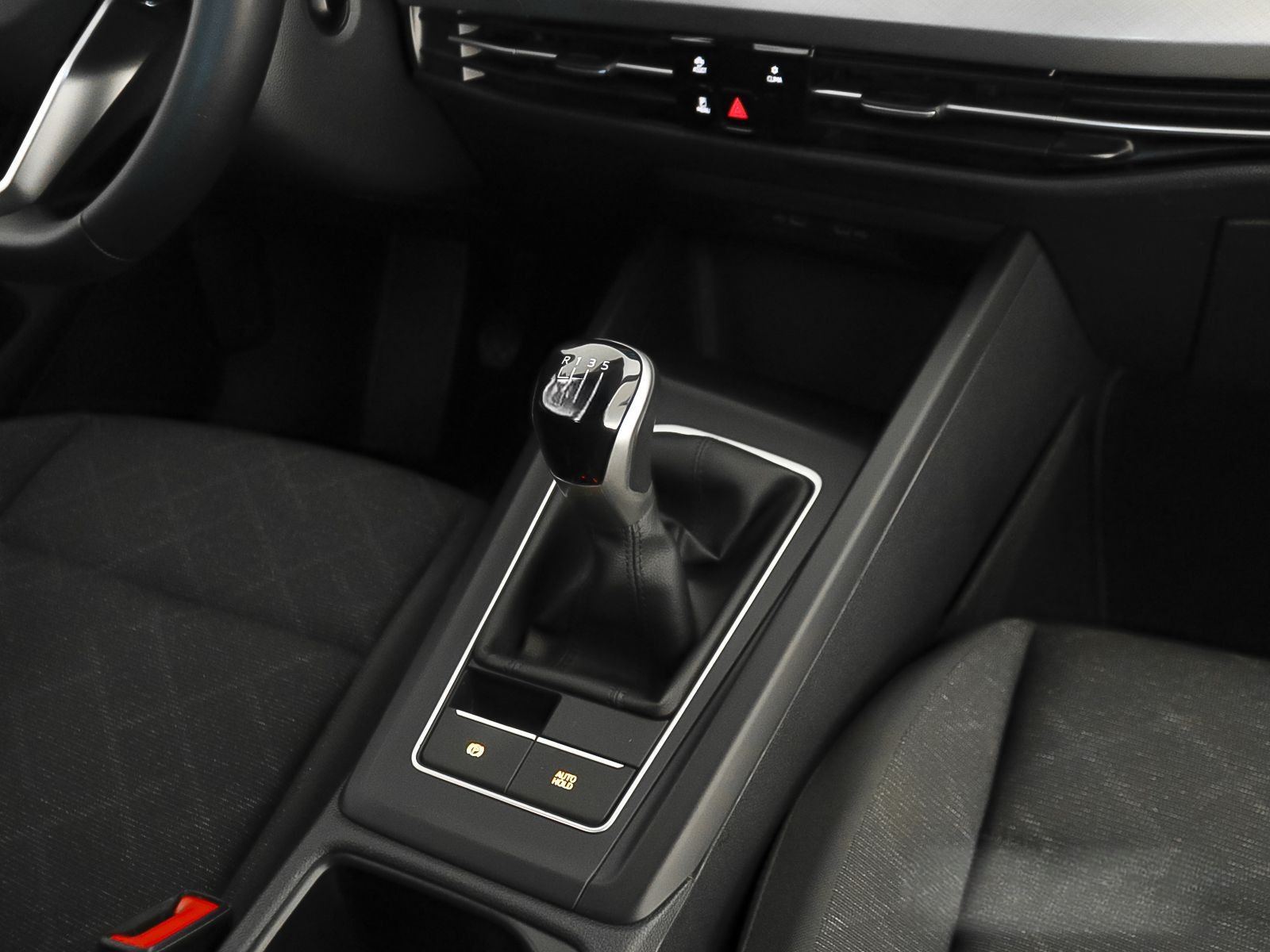 Volkswagen Golf VIII Variant Life 1.5 TSI LED Navi ParkPilo foto 17
