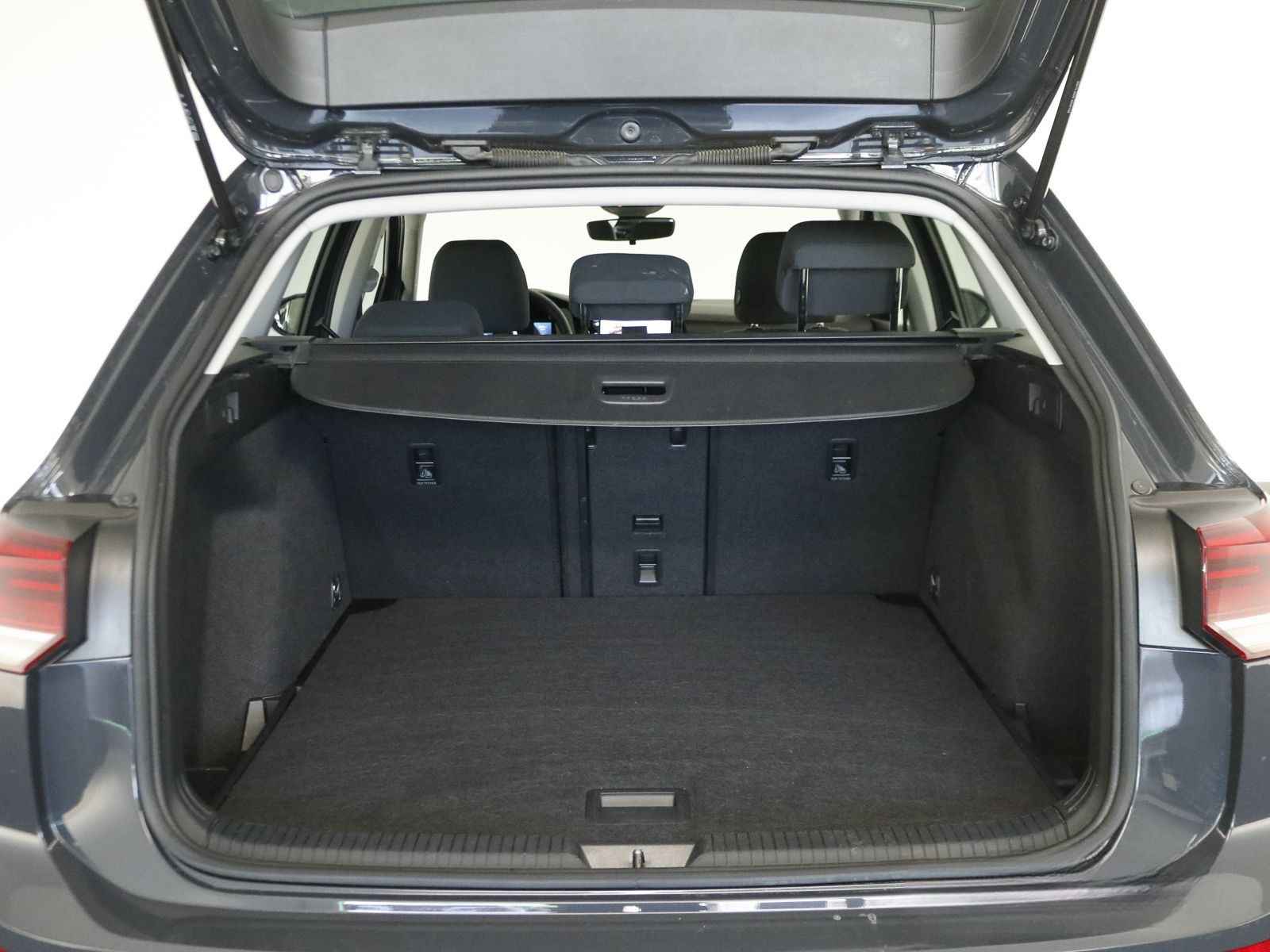 Volkswagen Golf VIII Variant Life 1.5 TSI LED Navi ParkPilo foto 25