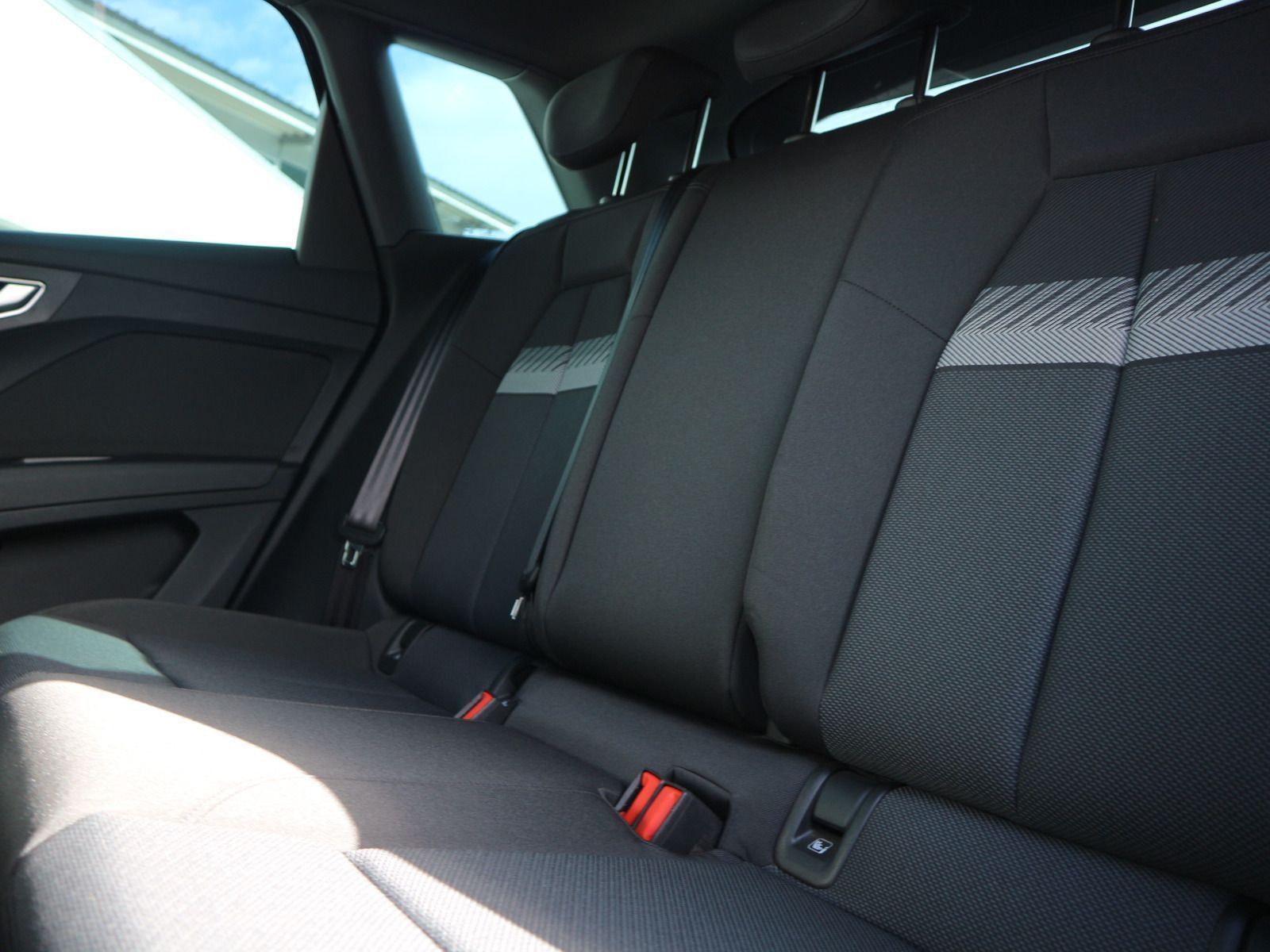 Audi Q4 45 e-tron quattro 0,25%*WÄRMEPUMPE*HUD*STANDK foto 13