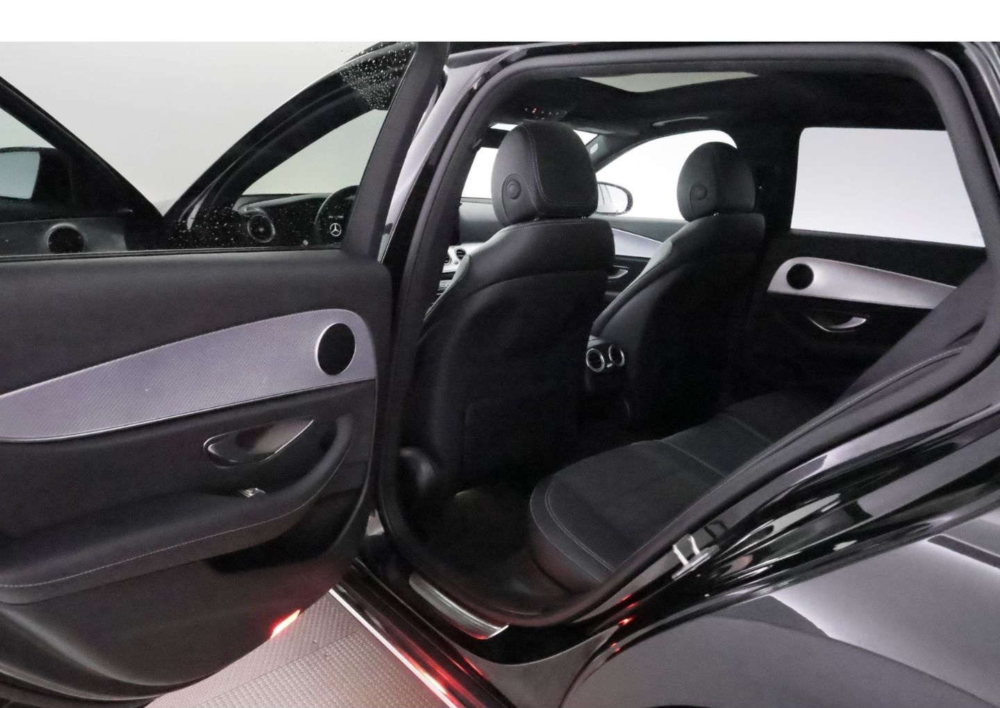 Mercedes-Benz E 220 d 4Matic T 9G  All-Terrain+NAVI+AHK+PANO foto 20