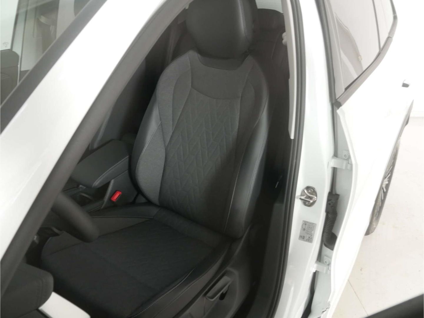 Volkswagen Tayron 2.0 TDI 4Mot. Life DSG AHK/NAV/LED/ACC/SH foto 18