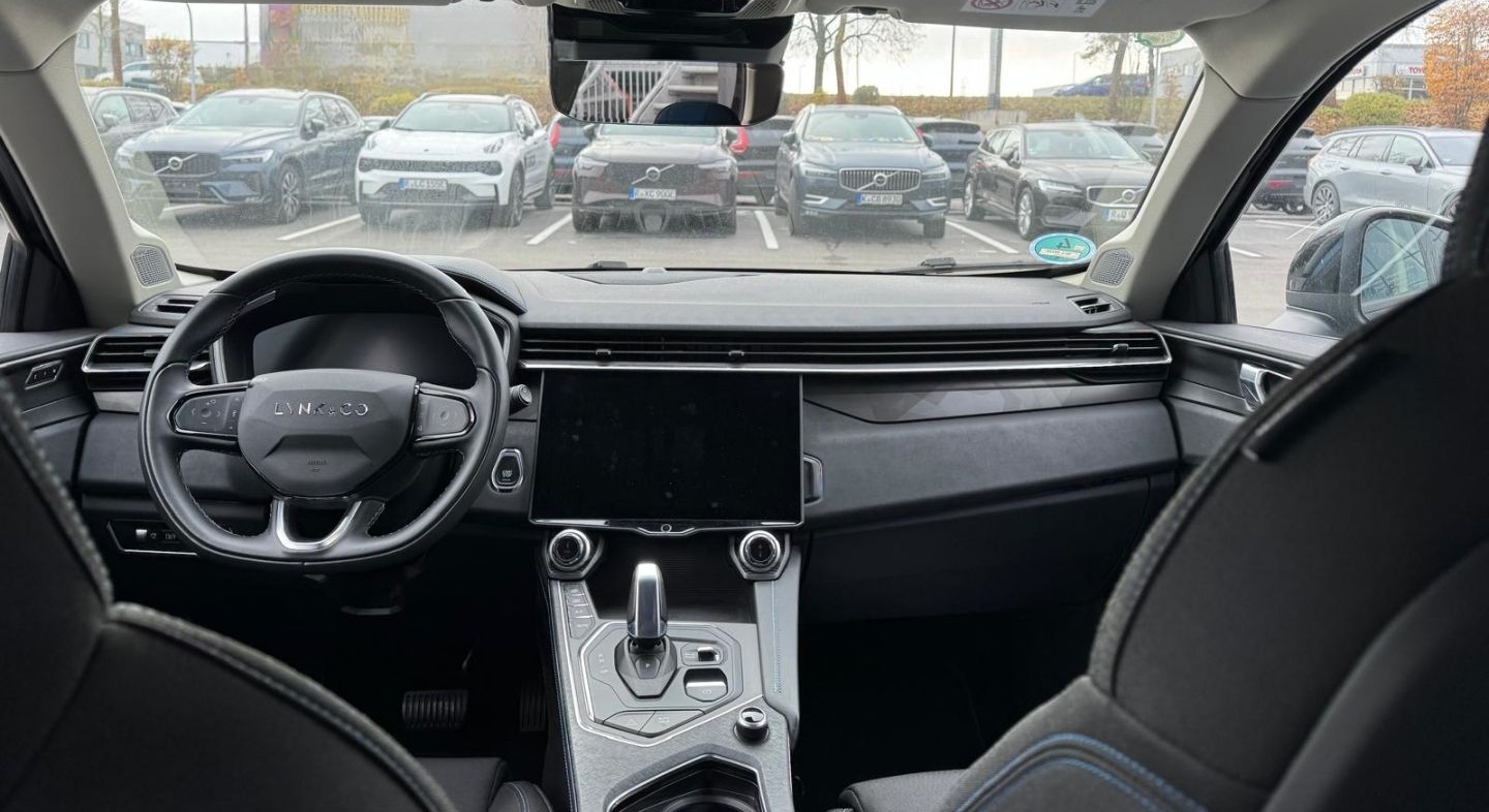 Lynk&Co 01 Lynk & Co Händler (Garantie) / TÜV Neu / Serv foto 9