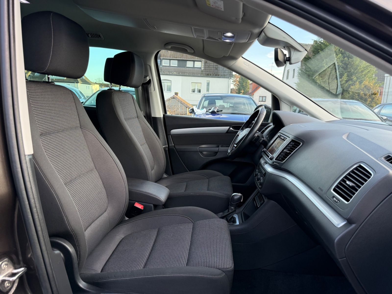 Volkswagen Sharan 2.0 TDI*DSG*7-Sitz*Temp*SHZ*PDC*CarPlay foto 12