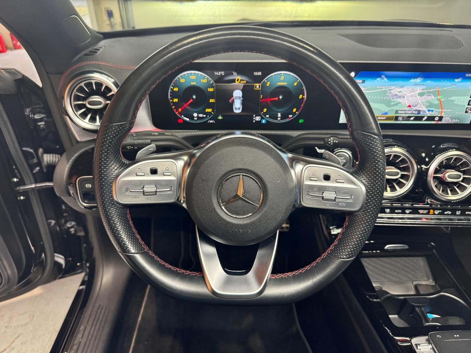 Mercedes-Benz CLA 200 d 2.0 CDI+AMG+PANO+VIRTEULL+KEYLESS+360° foto 24