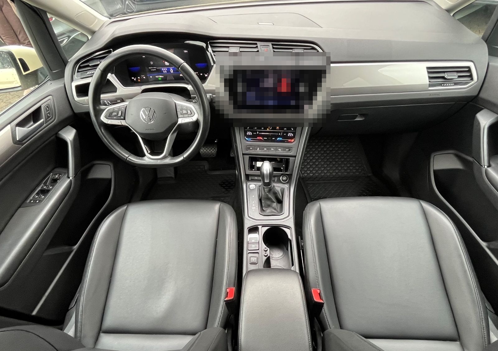 Volkswagen Touran 2.0 TDI DSG 7 Sitzer  Modell 2024 foto 12