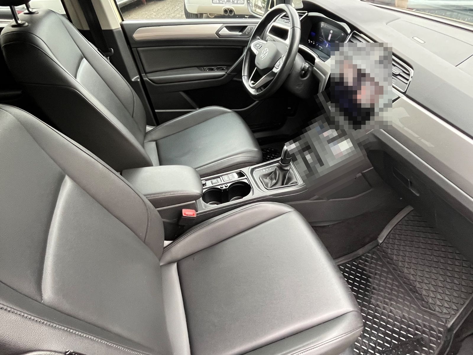Volkswagen Touran 2.0 TDI DSG 7 Sitzer  Modell 2024 foto 10