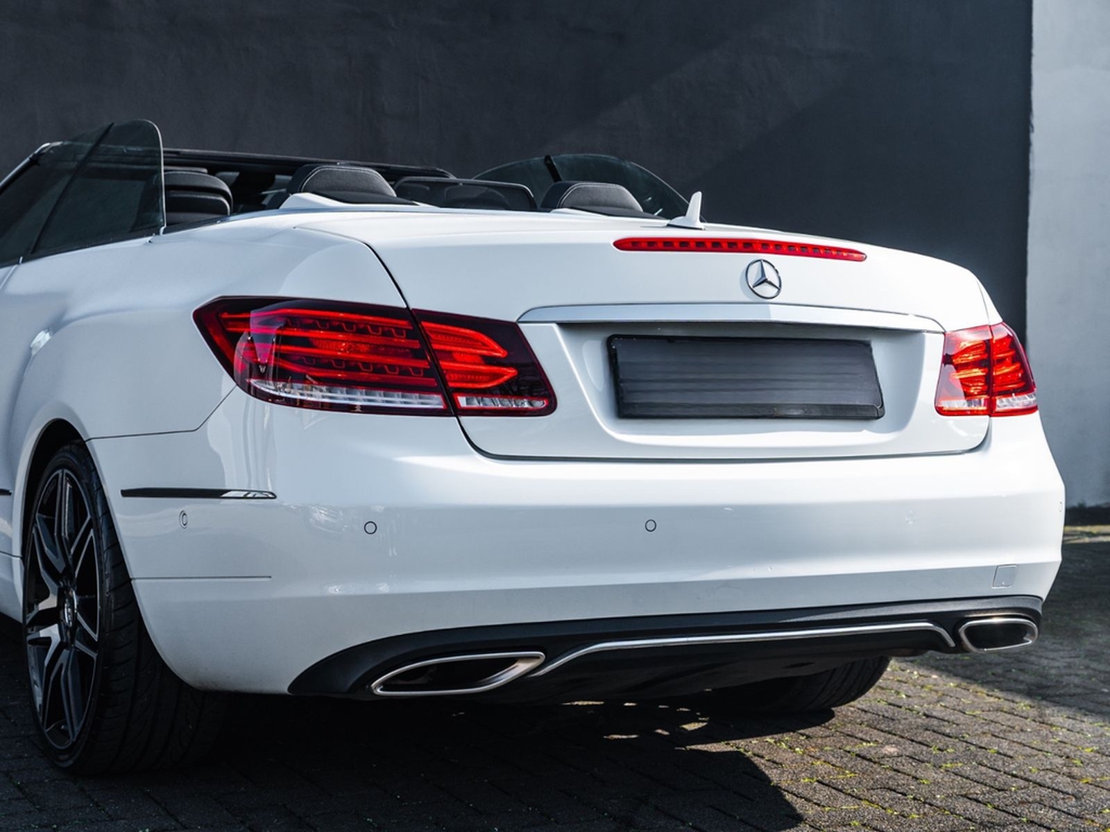 Mercedes-Benz E 200 Cabriolet SPORTPAKET AIRSCARF AMG ALU foto 14