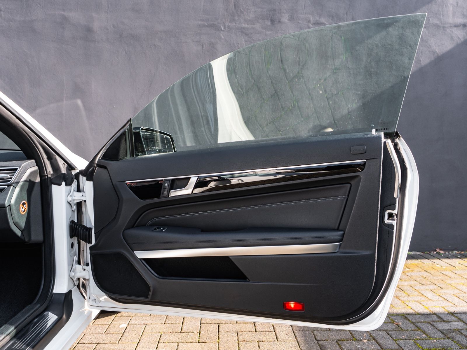 Mercedes-Benz E 200 Cabriolet SPORTPAKET AIRSCARF AMG ALU foto 22