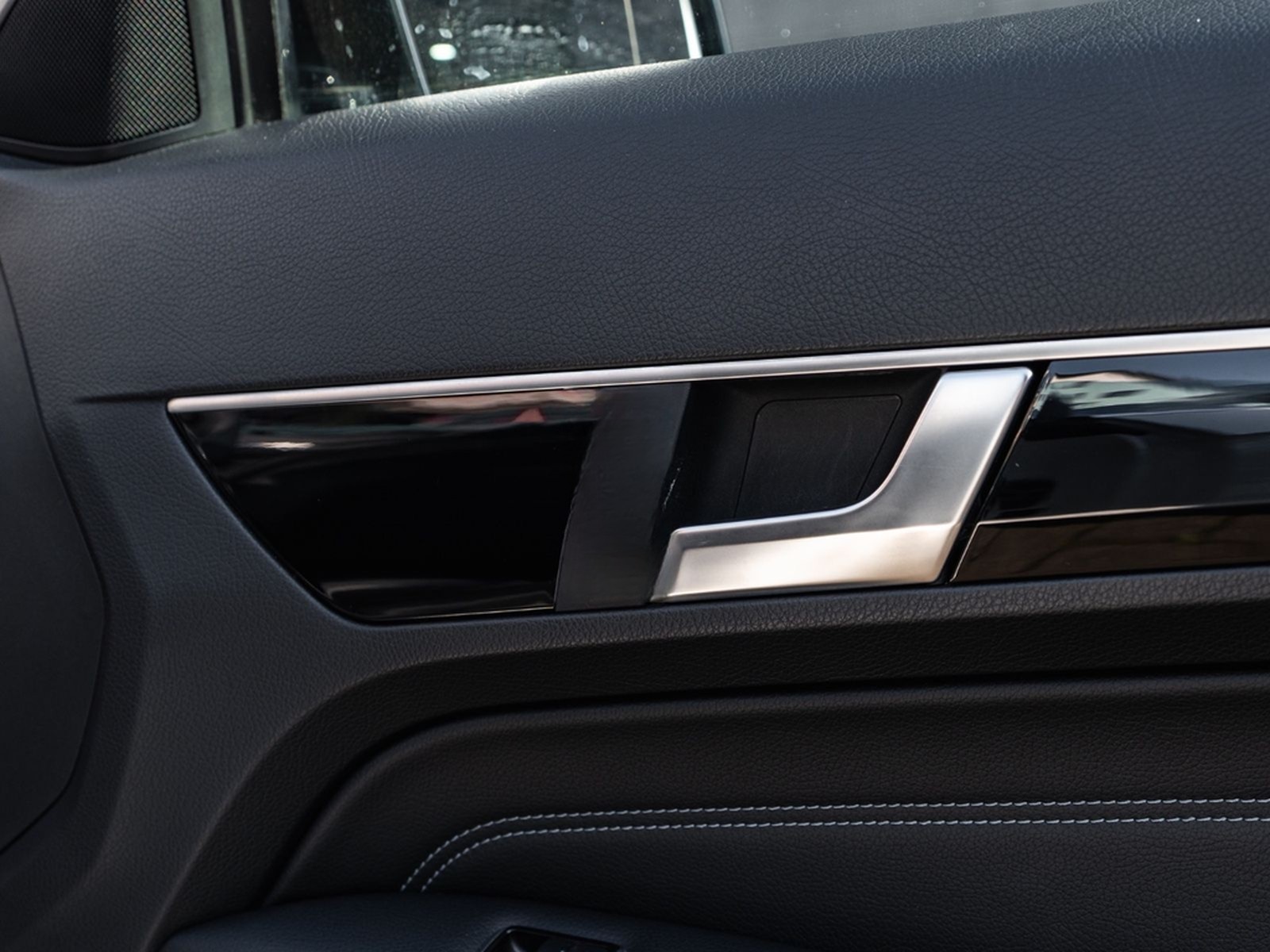 Mercedes-Benz E 200 Cabriolet SPORTPAKET AIRSCARF AMG ALU foto 23