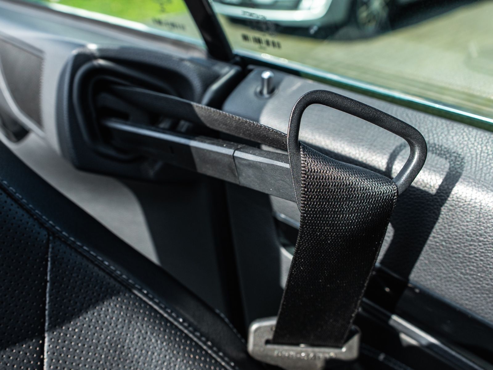 Mercedes-Benz E 200 Cabriolet SPORTPAKET AIRSCARF AMG ALU foto 35