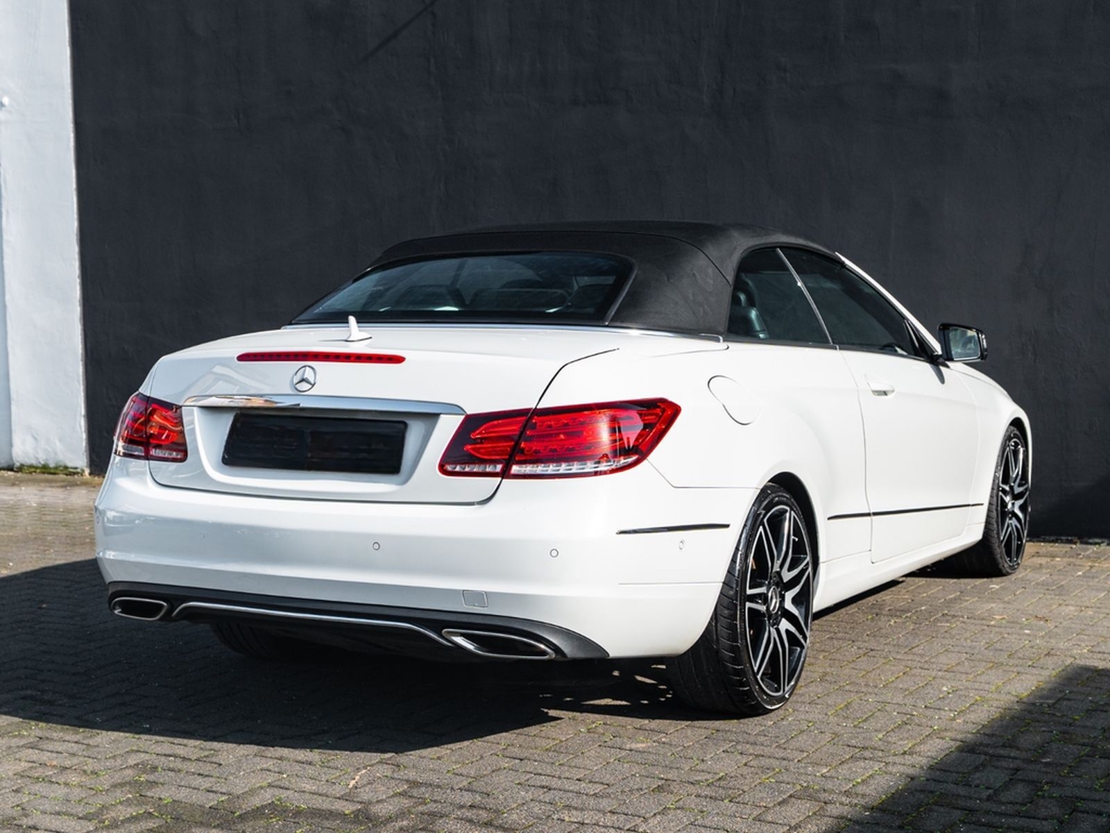 Mercedes-Benz E 200 Cabriolet SPORTPAKET AIRSCARF AMG ALU foto 6