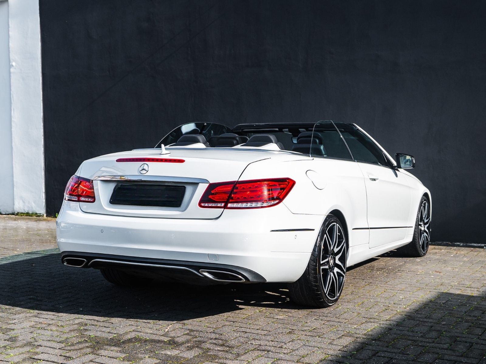 Mercedes-Benz E 200 Cabriolet SPORTPAKET AIRSCARF AMG ALU foto 9