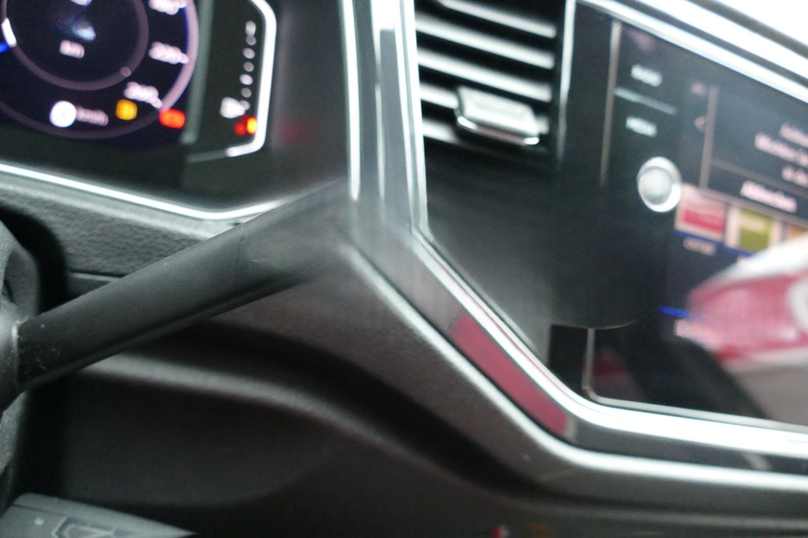 Volkswagen T-Roc 1.5 16V TSI Basis LED Navi Tempomat foto 12