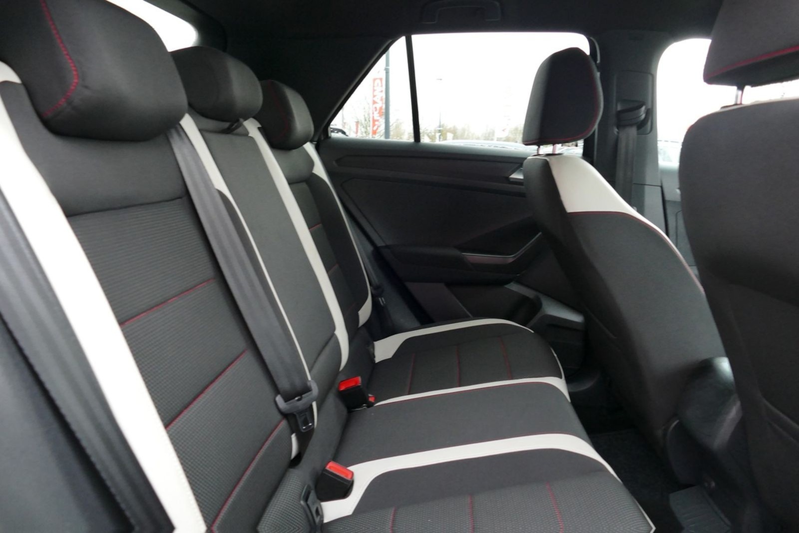 Volkswagen T-Roc 1.5 16V TSI Basis LED Navi Tempomat foto 26