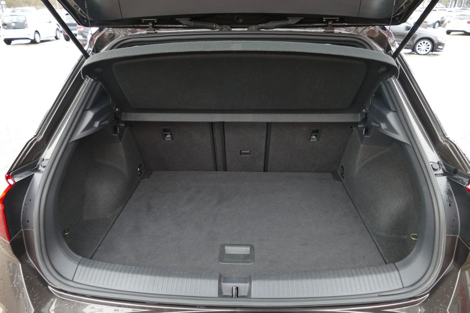 Volkswagen T-Roc 1.5 16V TSI Basis LED Navi Tempomat foto 27