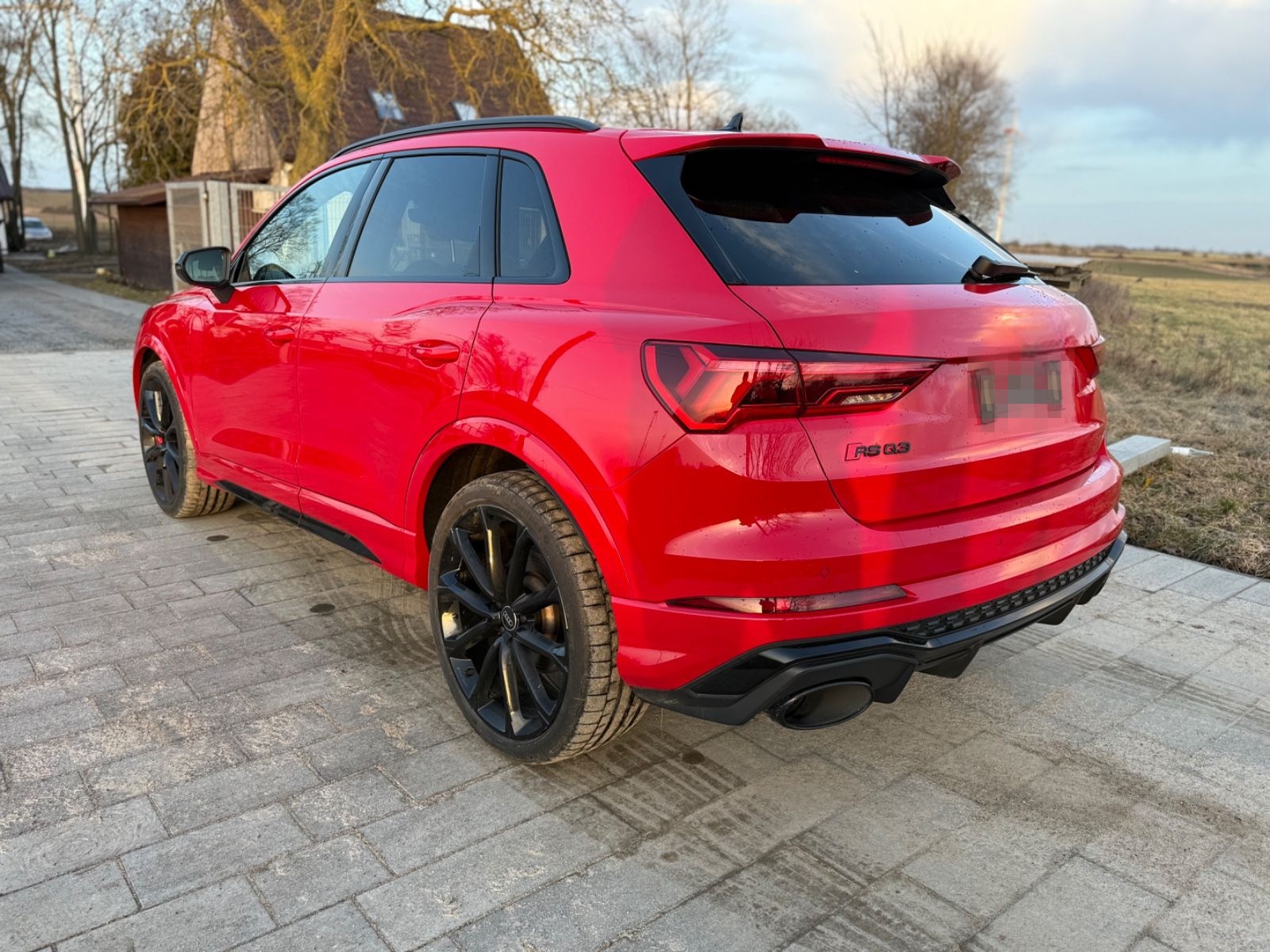 Audi RSQ3 2.5 TFSI Quattro 1.Hand Garantie 02.2027 foto 3