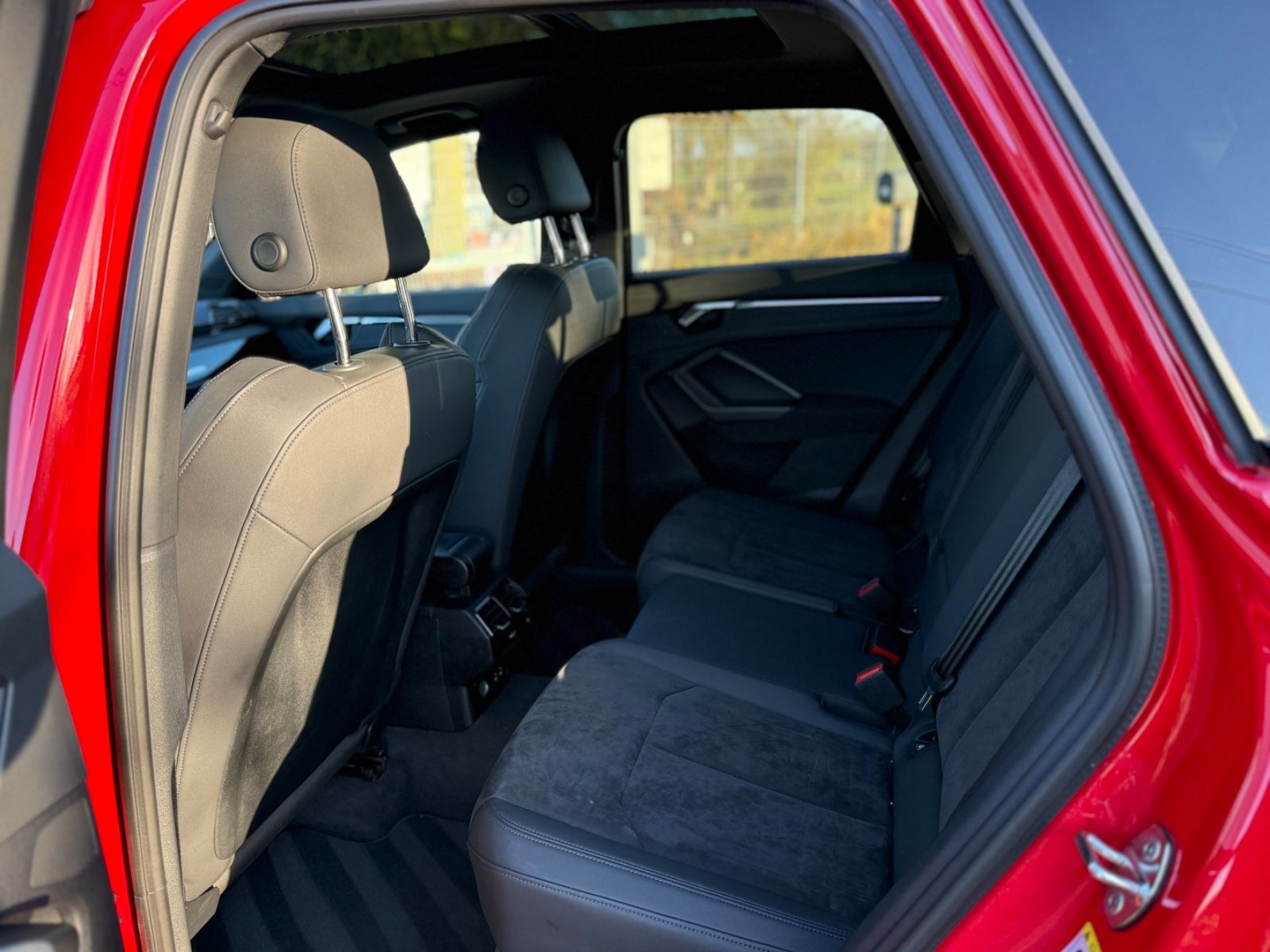 Audi RSQ3 2.5 TFSI Quattro 1.Hand Garantie 02.2027 foto 10