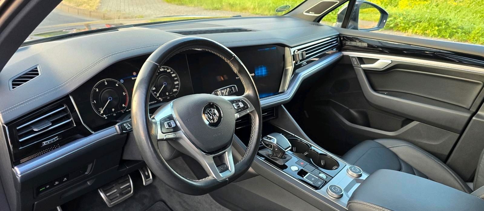 Volkswagen VW Touareg R-Line 21"Panorama STH  Luftfah... foto 5