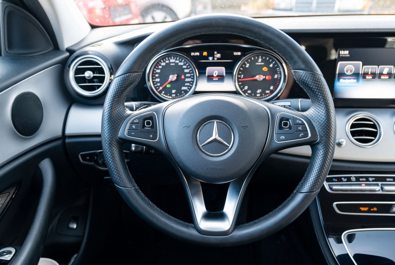 Mercedes-Benz E 220 d T-Modell foto 8