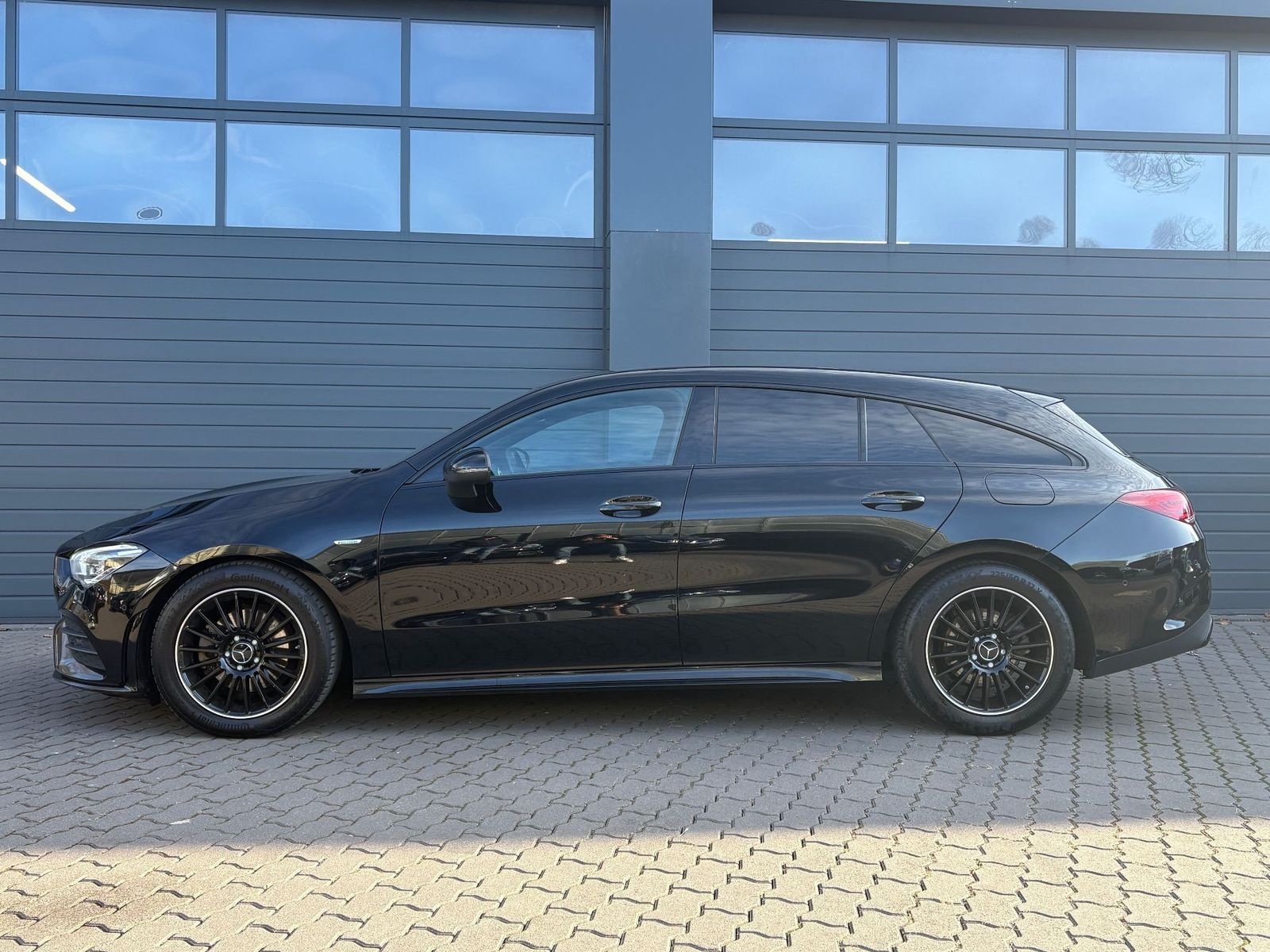 Mercedes-Benz CLA 200 Shooting Brake d*SB**AMG*MBUX*Leder*LED* foto 11