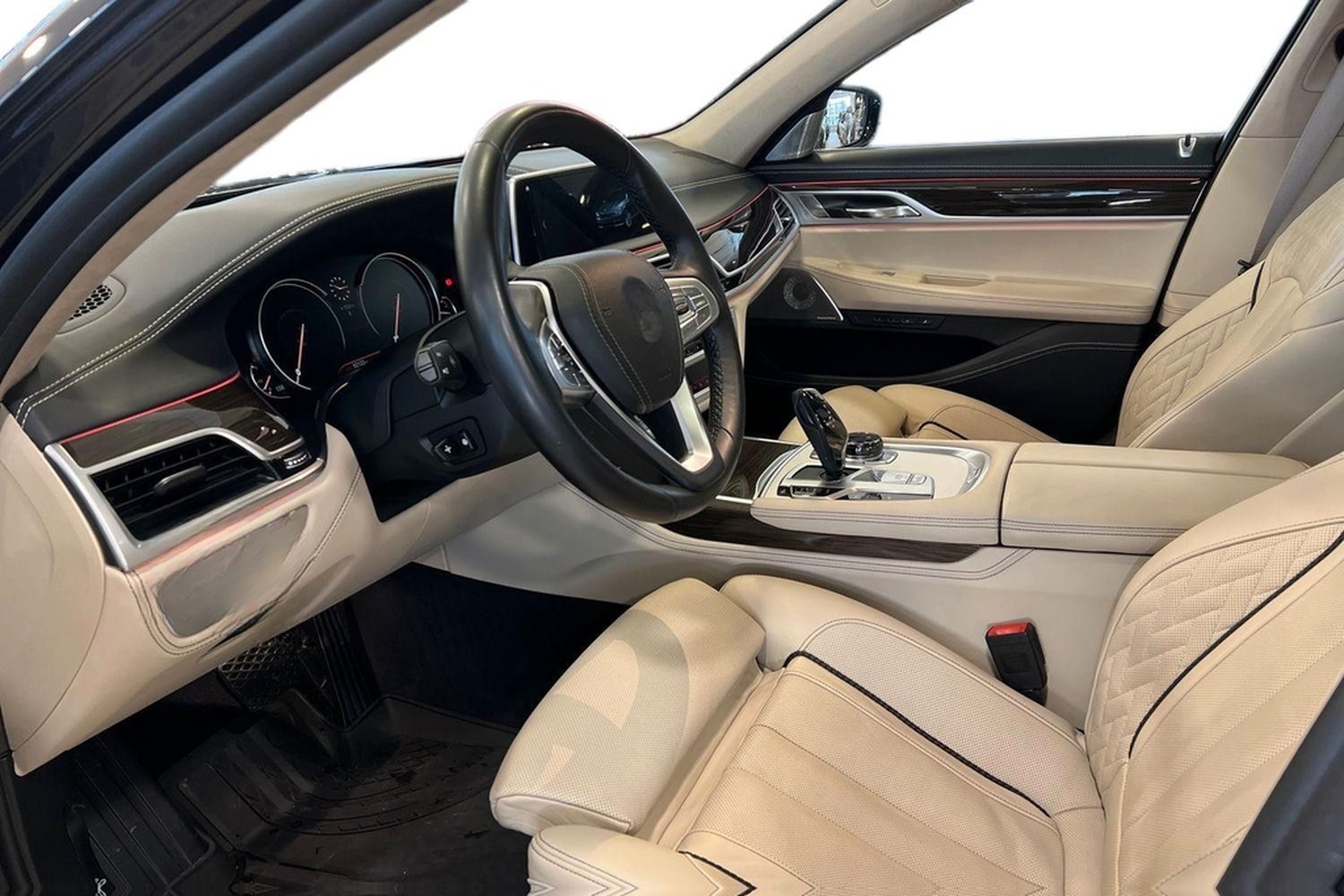 BMW Li xDrive Pure Exellence / B&W / Individual / Ex foto 9