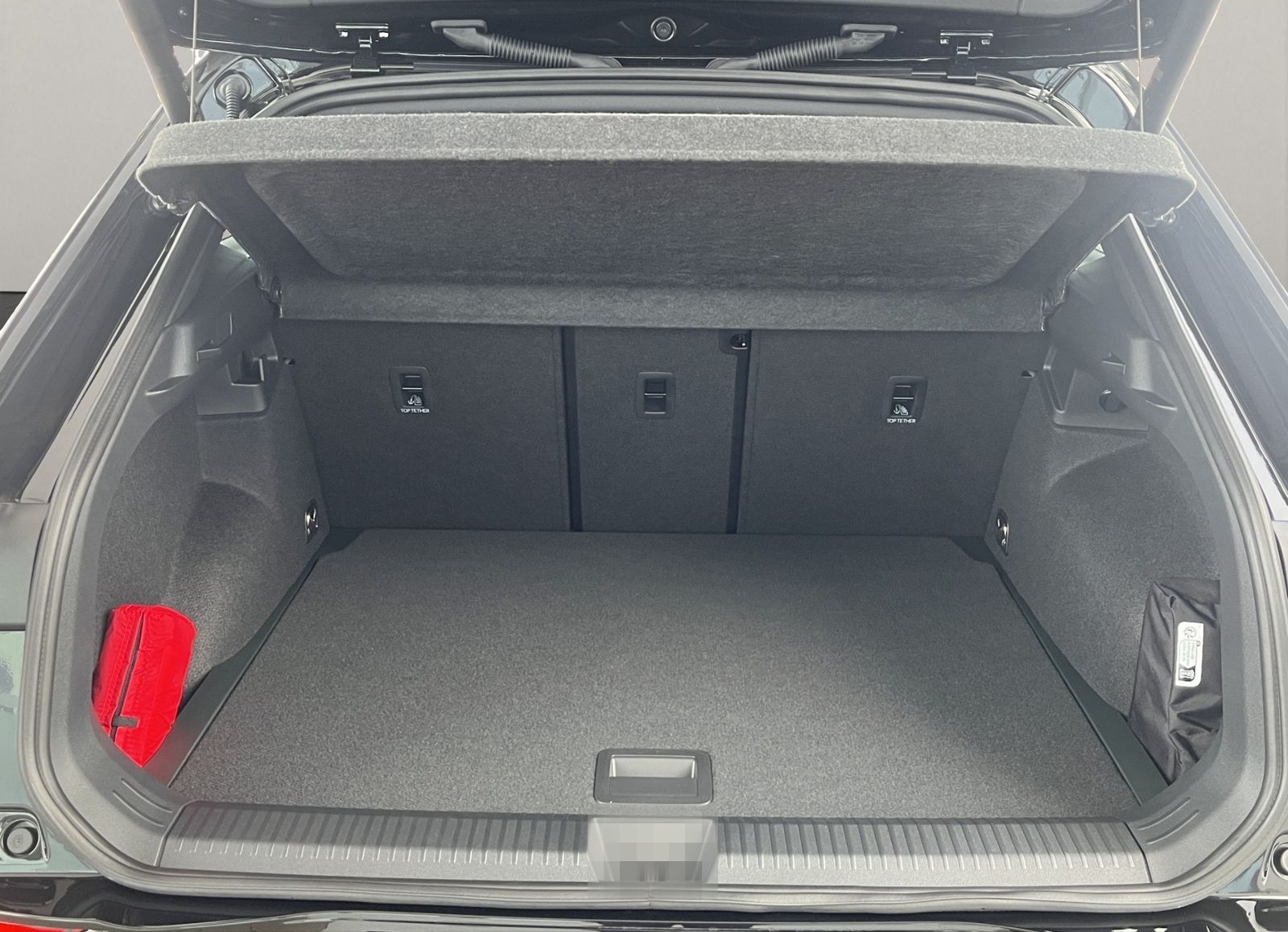 Volkswagen T-Roc  1.5 eTSI OPF, R-Line, DSG foto 9