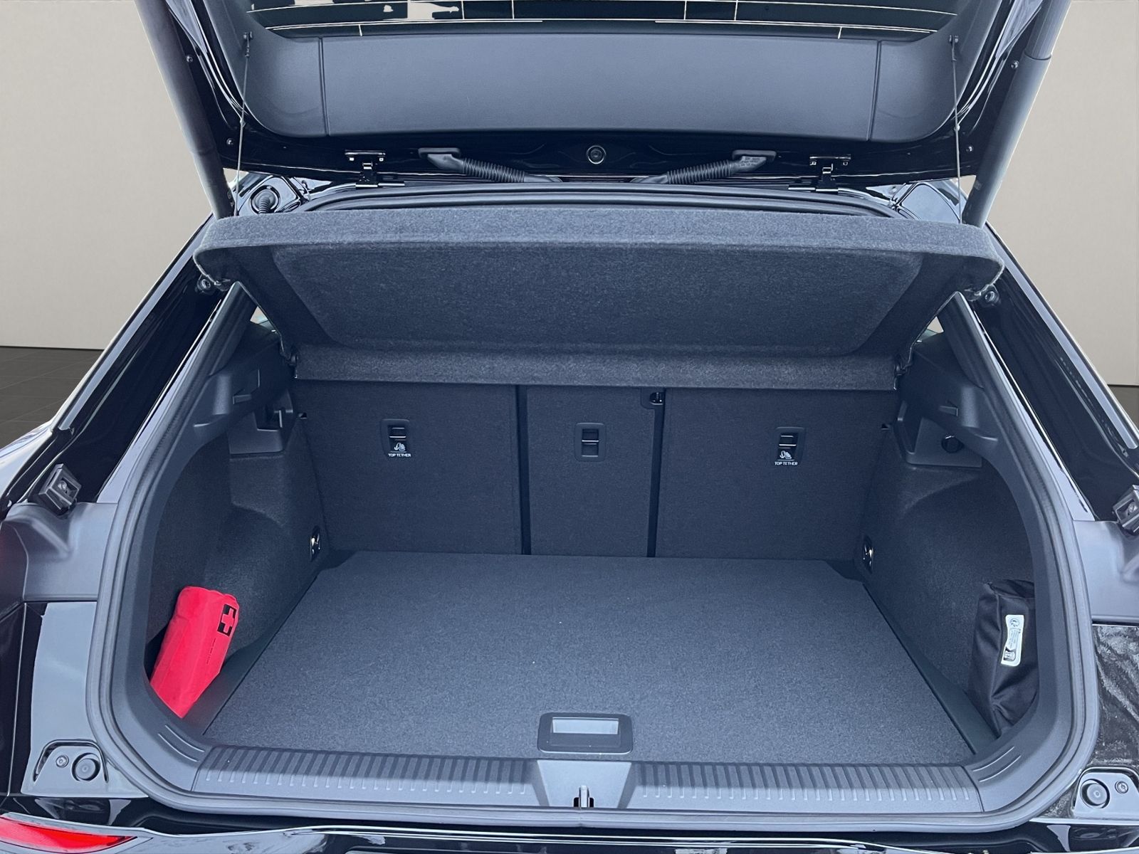 Volkswagen T-Roc  1.5 eTSI OPF, R-Line, DSG foto 9