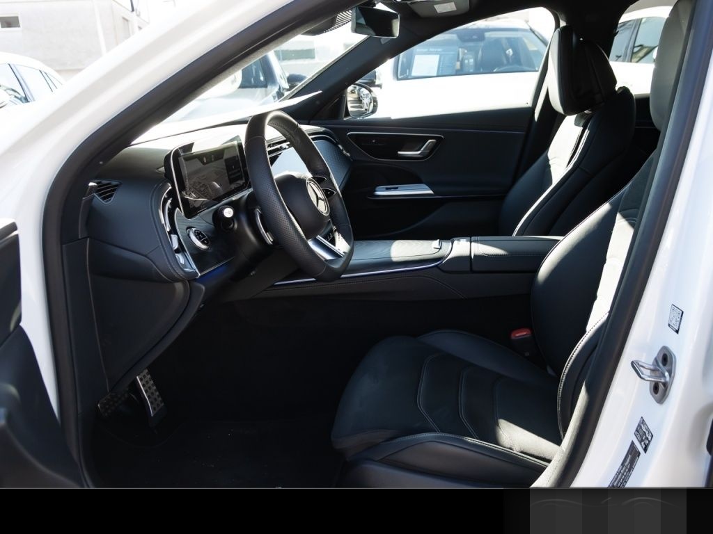 Mercedes-Benz E 220 d 4M AMG Line *AIRMATIC*Distr*TotW*360*LED foto 14