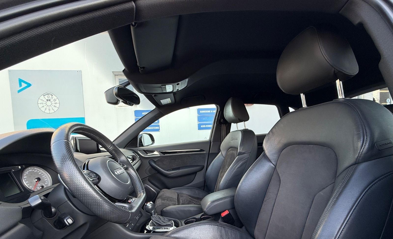 Audi RSQ3 2.5 TFSI quattro foto 11