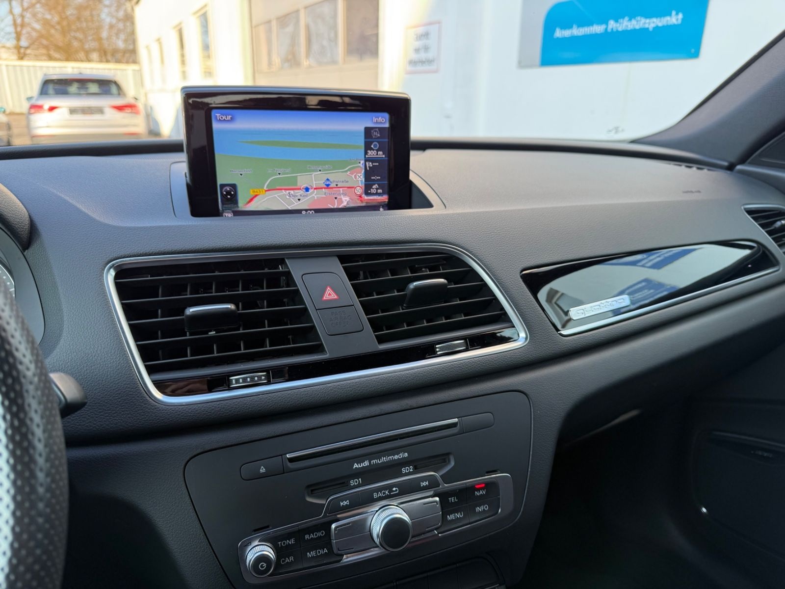Audi RSQ3 2.5 TFSI quattro foto 14