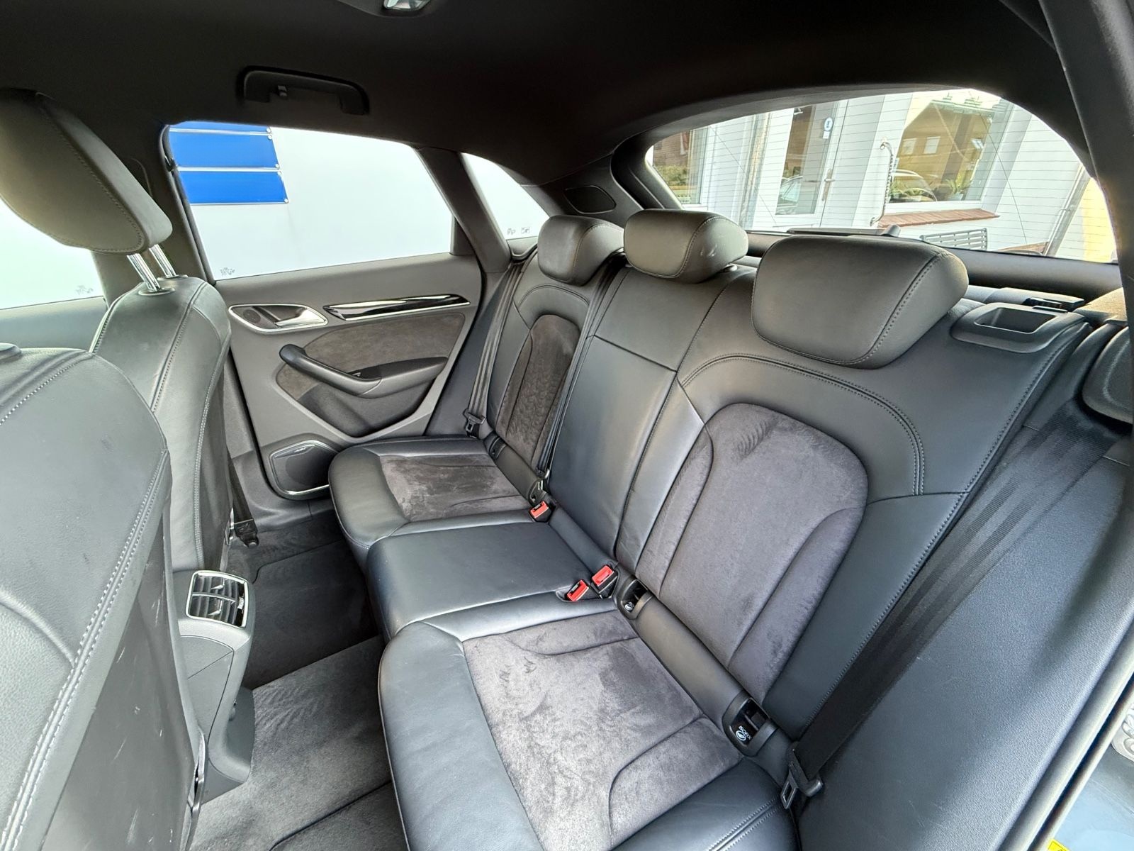 Audi RSQ3 2.5 TFSI quattro foto 21