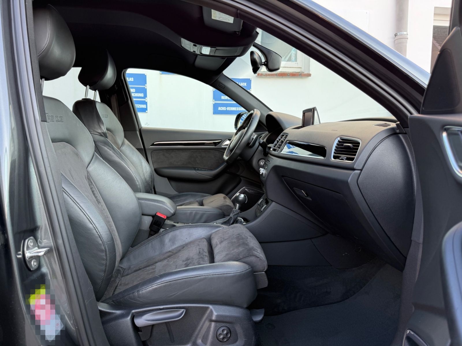 Audi RSQ3 2.5 TFSI quattro foto 23
