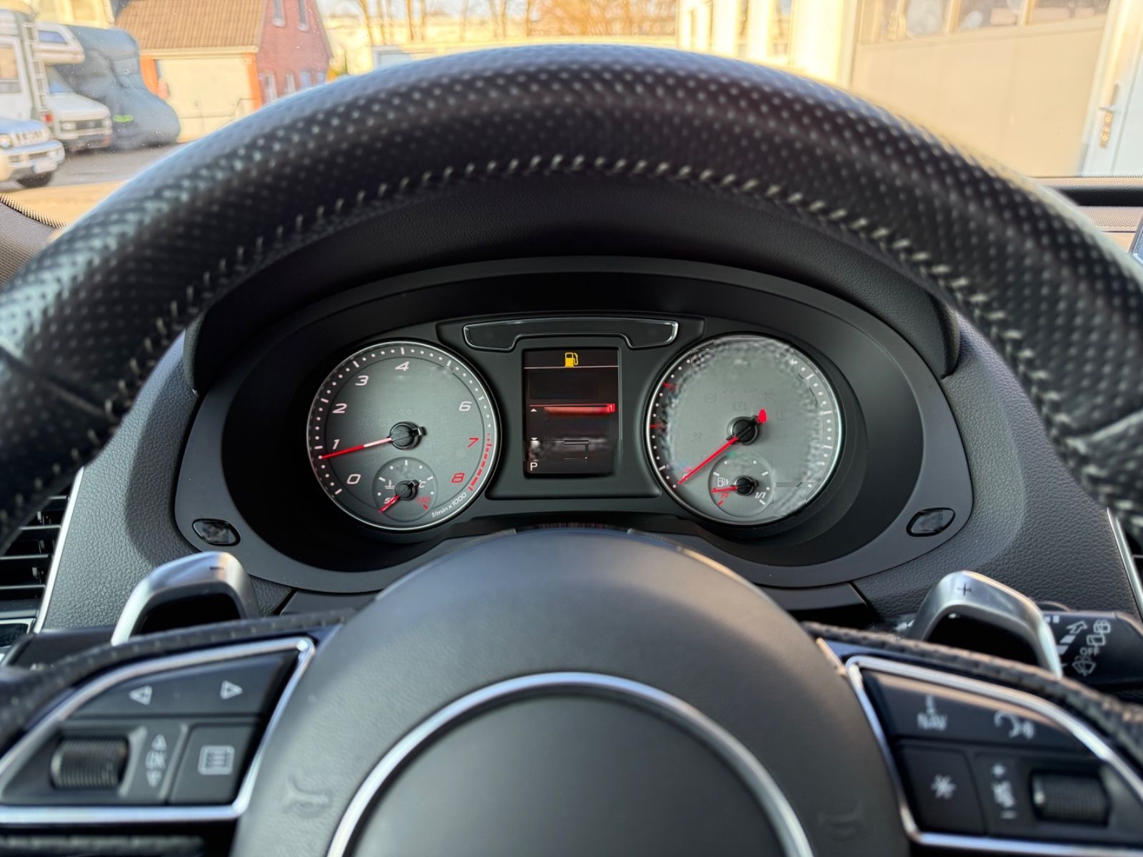 Audi RSQ3 2.5 TFSI quattro foto 8