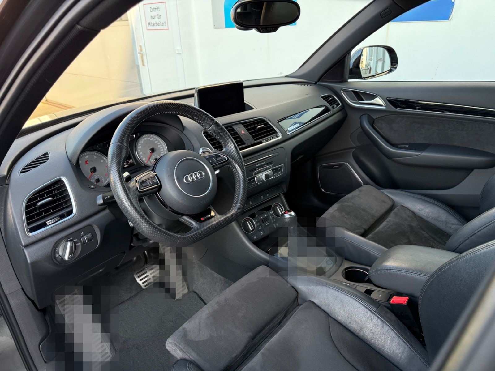 Audi RSQ3 2.5 TFSI quattro foto 10