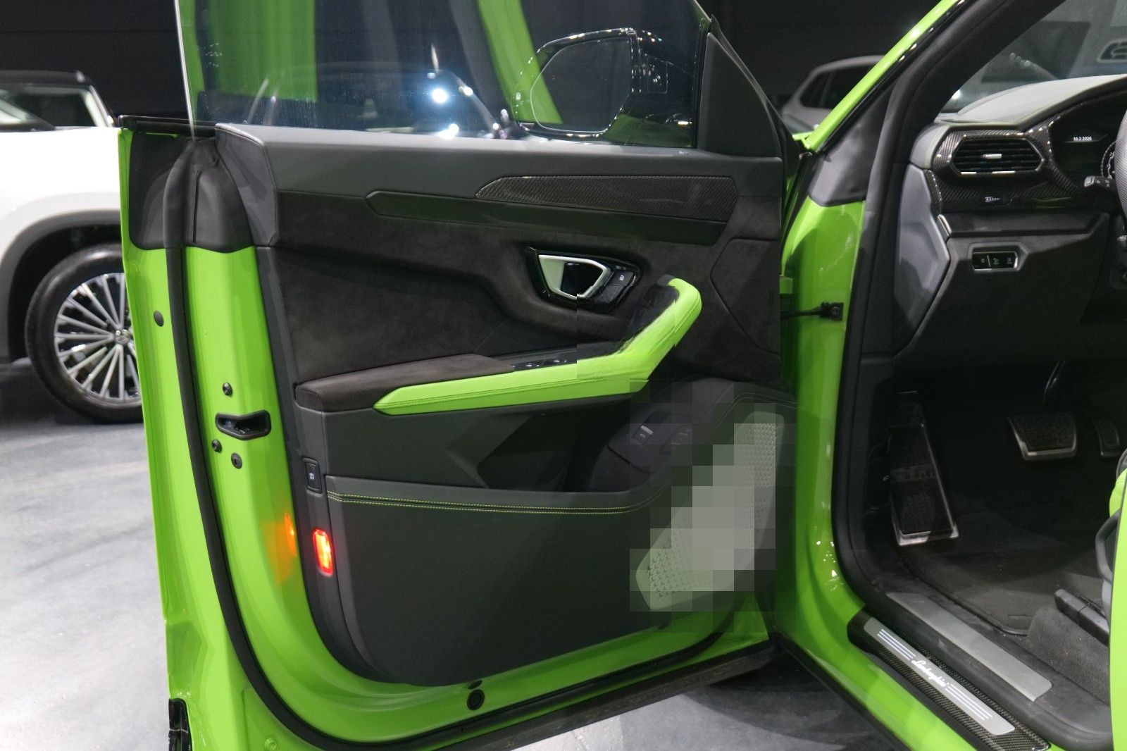 Lamborghini Urus 4.0 V8 Autom. *Capsule*Akrapovic* foto 23