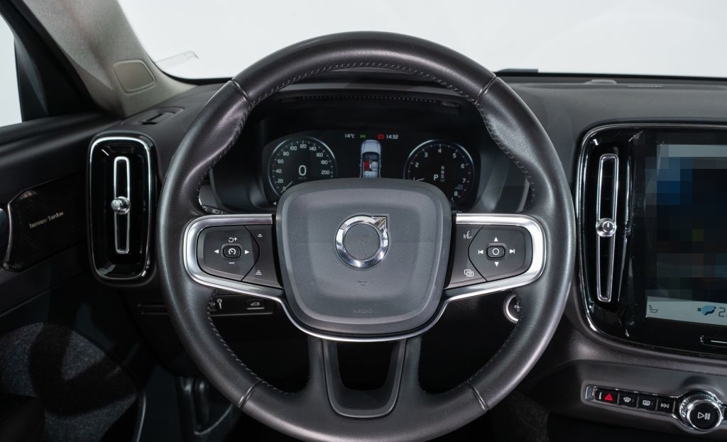 Volvo XC40 T4 Geartronic Momentum foto 13