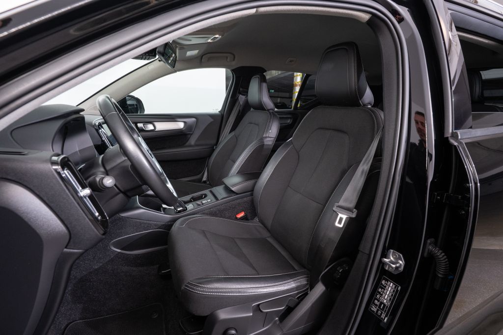 Volvo XC40 T4 Geartronic Momentum foto 10