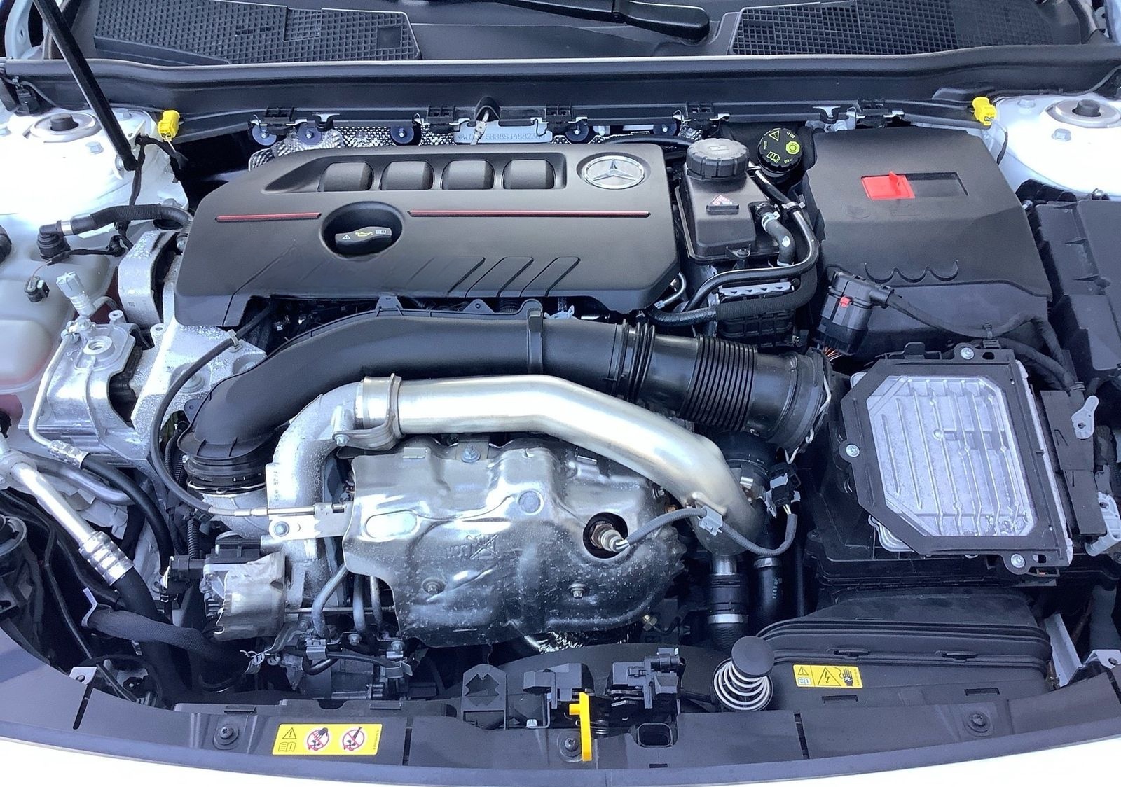 Mercedes-Benz A 35 AMG 4M PANO+DISTRONIC+TOTW+AMBIENTE+360° foto 5