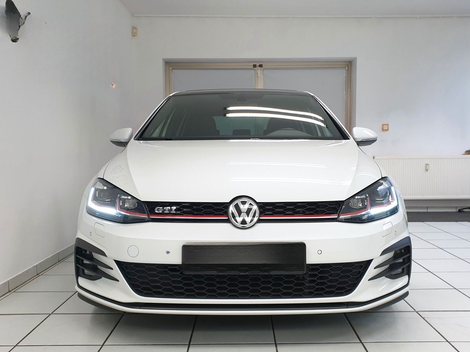 Volkswagen Golf VII GTI DSG 2.Hand NAVI LED K.LESS PANO foto 3